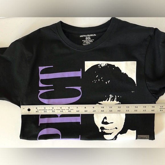 New Aretha Franklin RESPECT Bold Graphic Print Short Sleeve Tee Shirt Size S - Picture 7 of 8